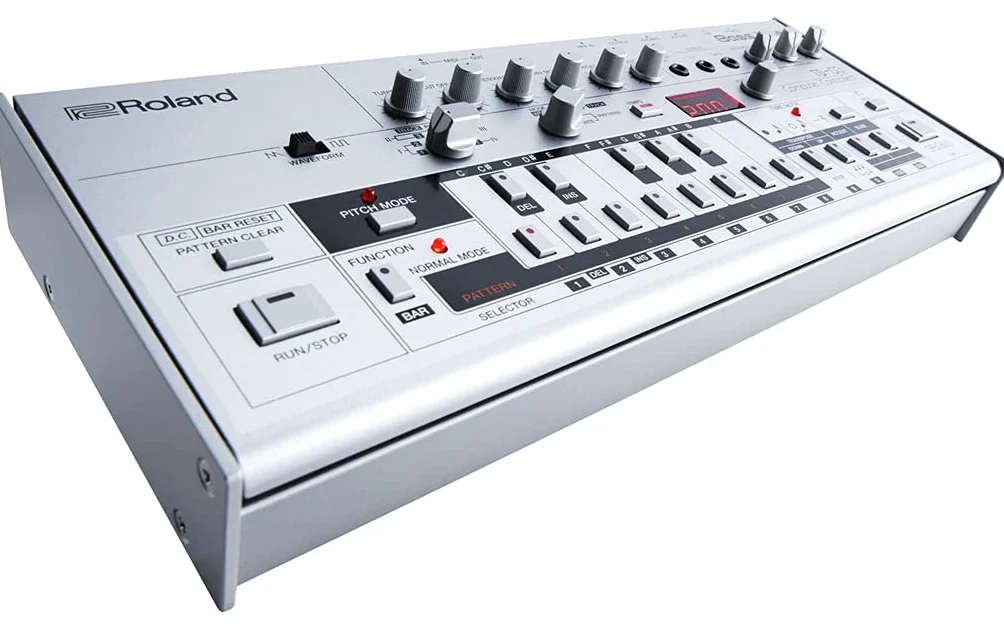 Sintetizador de línea de bajo de Roland Boutique TB-03